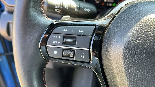 Used 2025 Honda Pilot TrailSport image 13