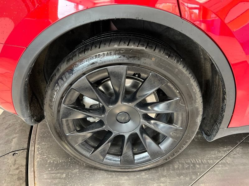 Used 2021 Tesla Model Y Long Range AWD/4WD image 10