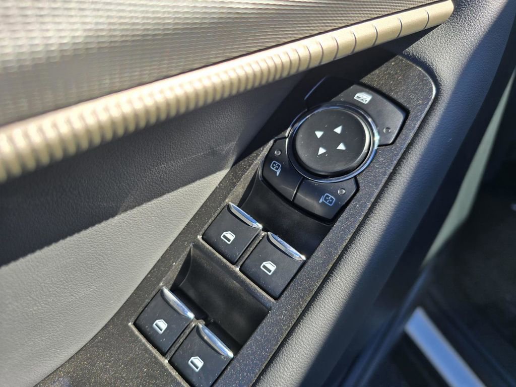 New 2025 Ford Explorer Active image 16