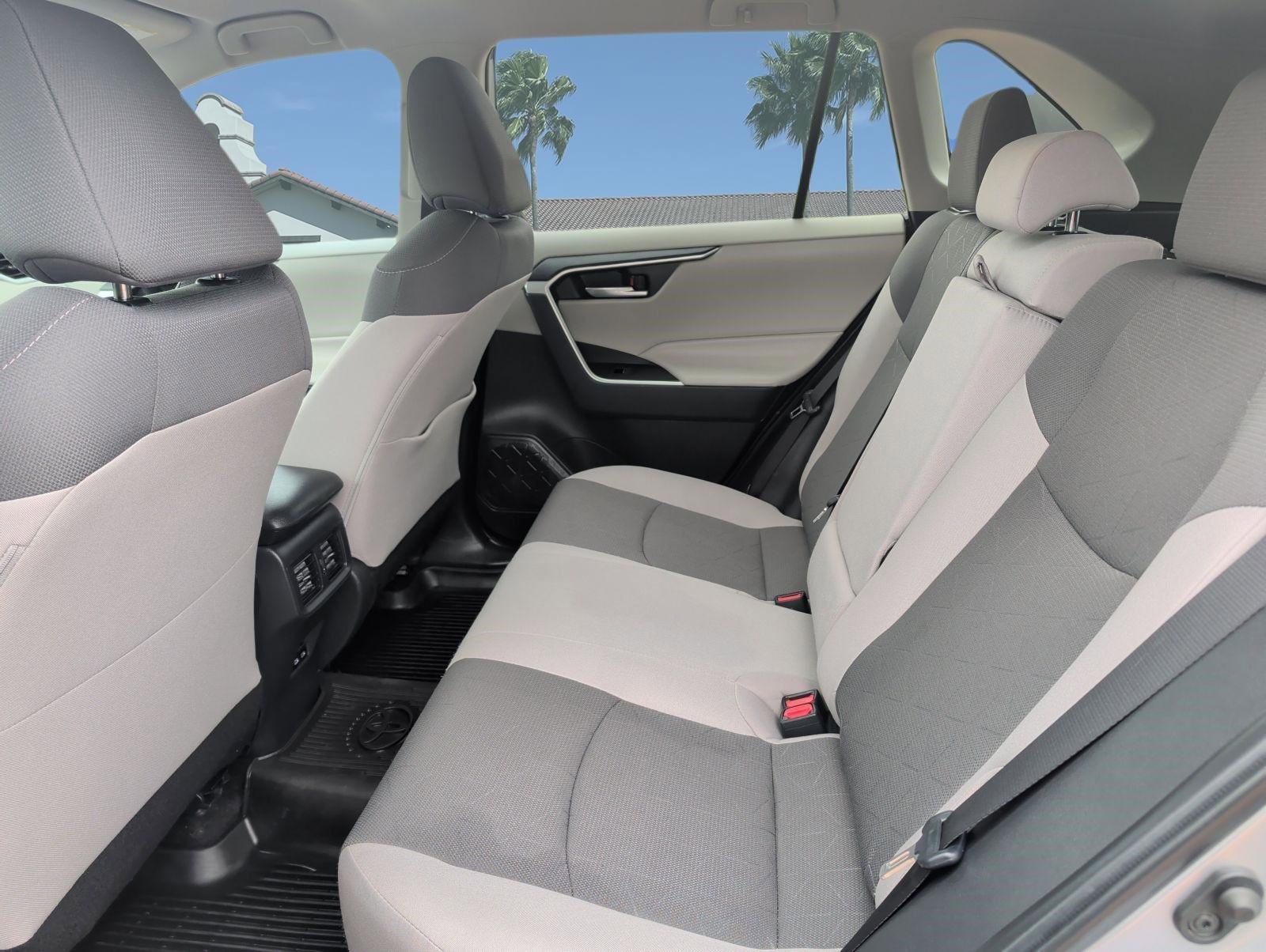 Used 2024 Toyota RAV4 XLE FWD image 24