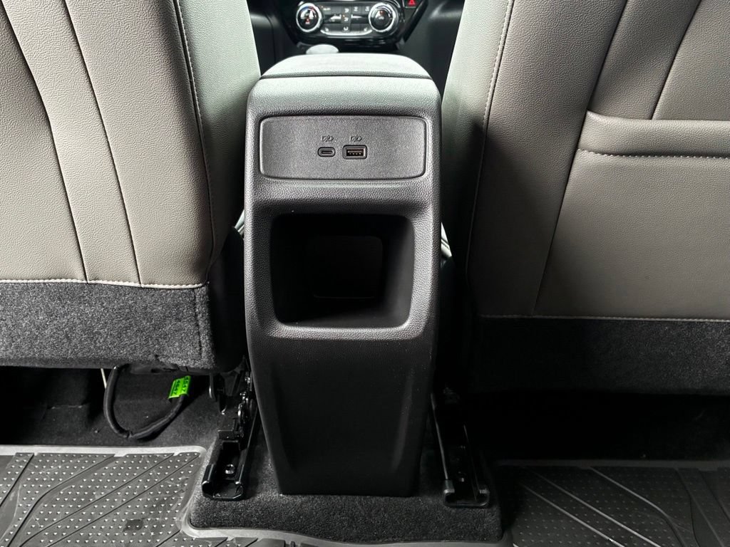 Used 2024 Chevrolet Trax ACTIV w/ Sunroof Package FWD image 27