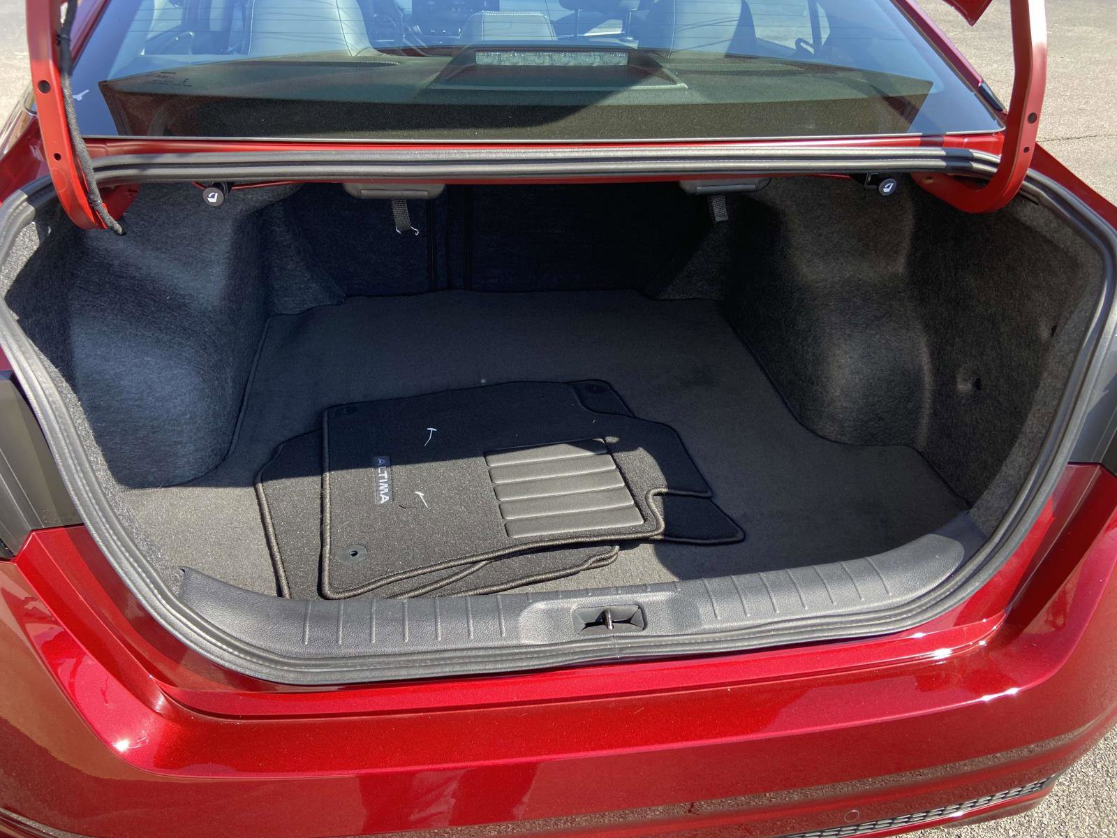 Used 2025 Nissan Altima 2.5 SL FWD image 6