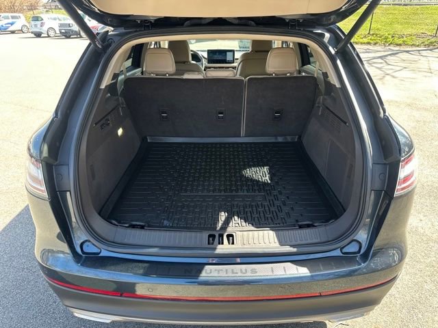 Used 2022 Lincoln Nautilus AWD w/ Premium Package image 26