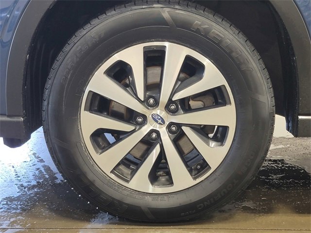 Used 2022 Subaru Outback Premium image 11