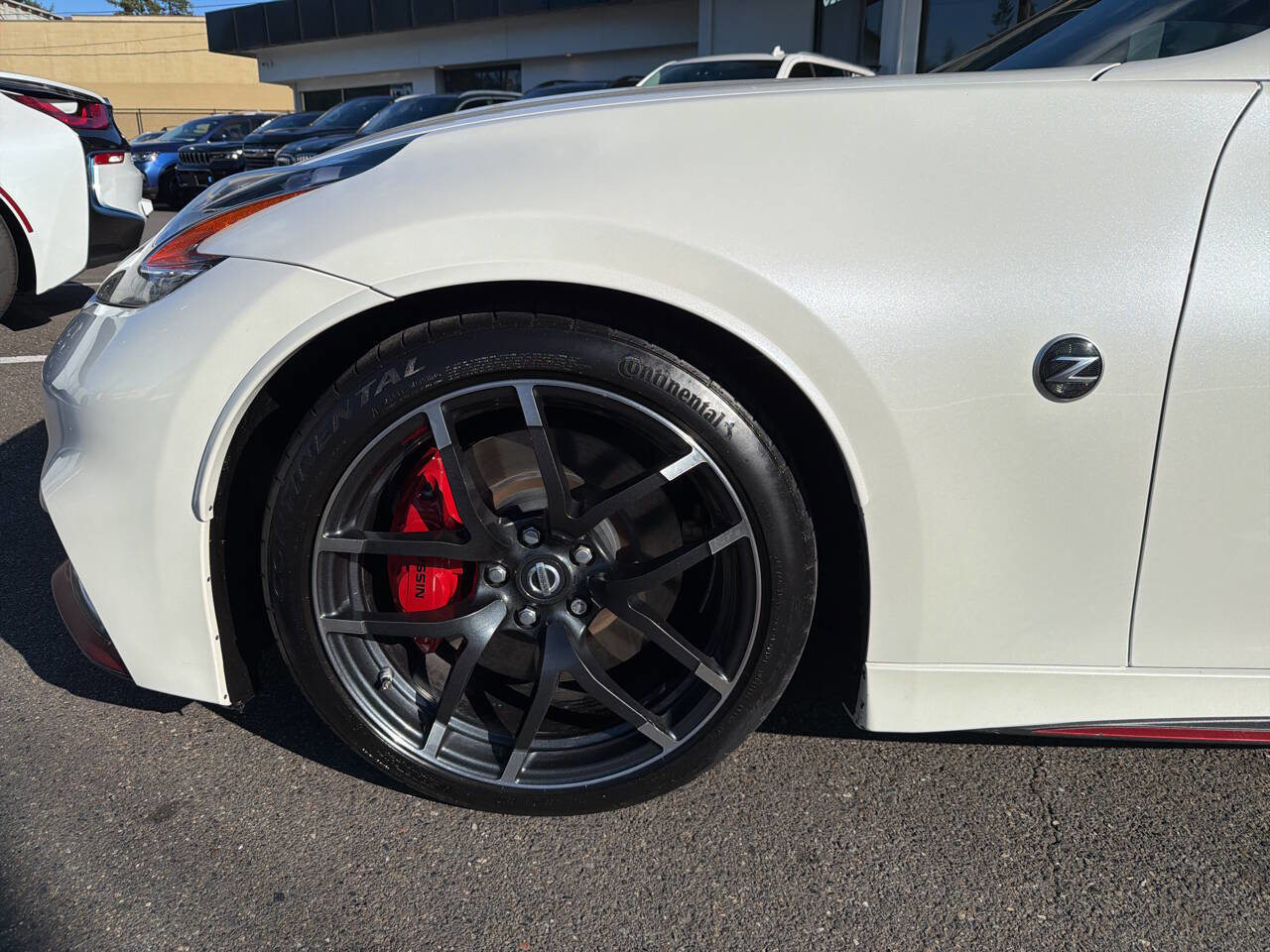 Used 2017 Nissan 370Z NISMO RWD image 12