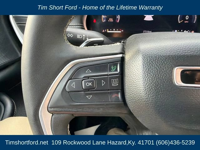 Used 2024 Jeep Grand Cherokee L Laredo AWD/4WD image 19