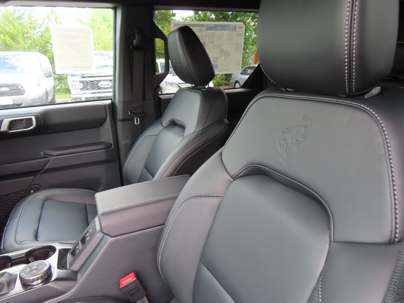 New 2026 Ford Bronco Outer Banks AWD/4WD image 16