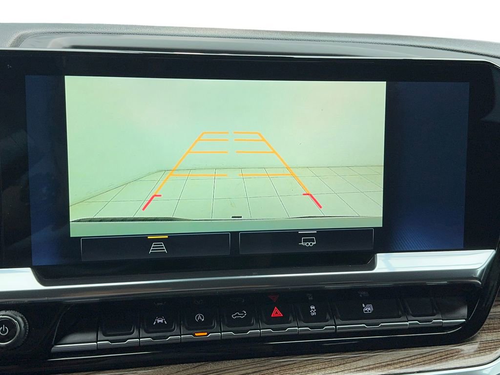 Used 2025 Chevrolet Silverado 1500 LT RWD image 30