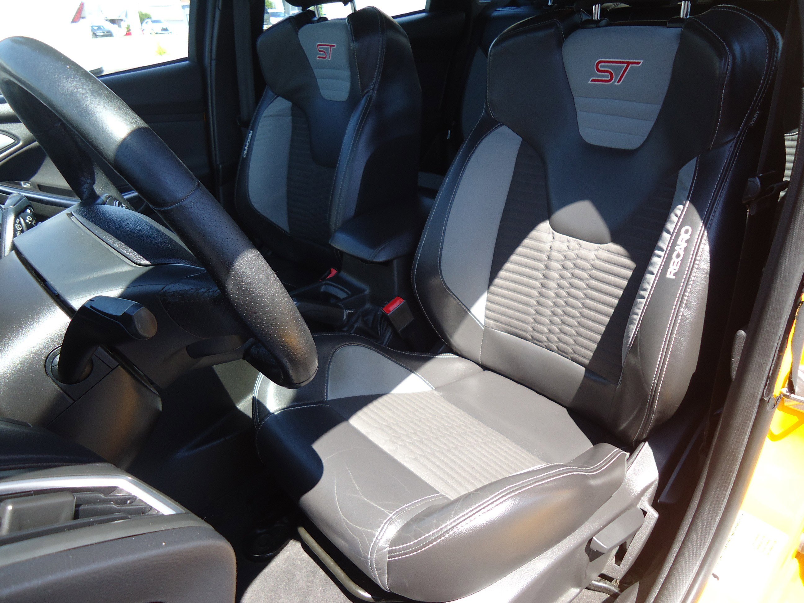 Used 2015 Ford Focus ST w/ Equipment Group 401A FWD image 25