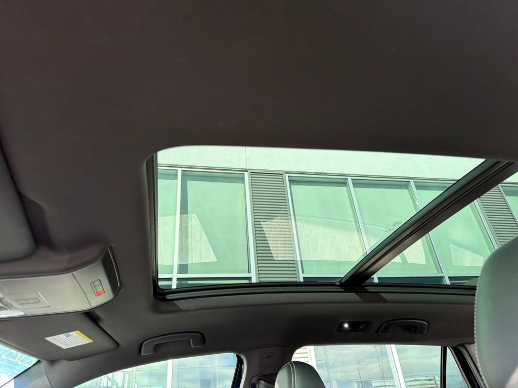 Certified 2023 Volkswagen Atlas Cross Sport SE w/ Panoramic Sunroof Package image 23