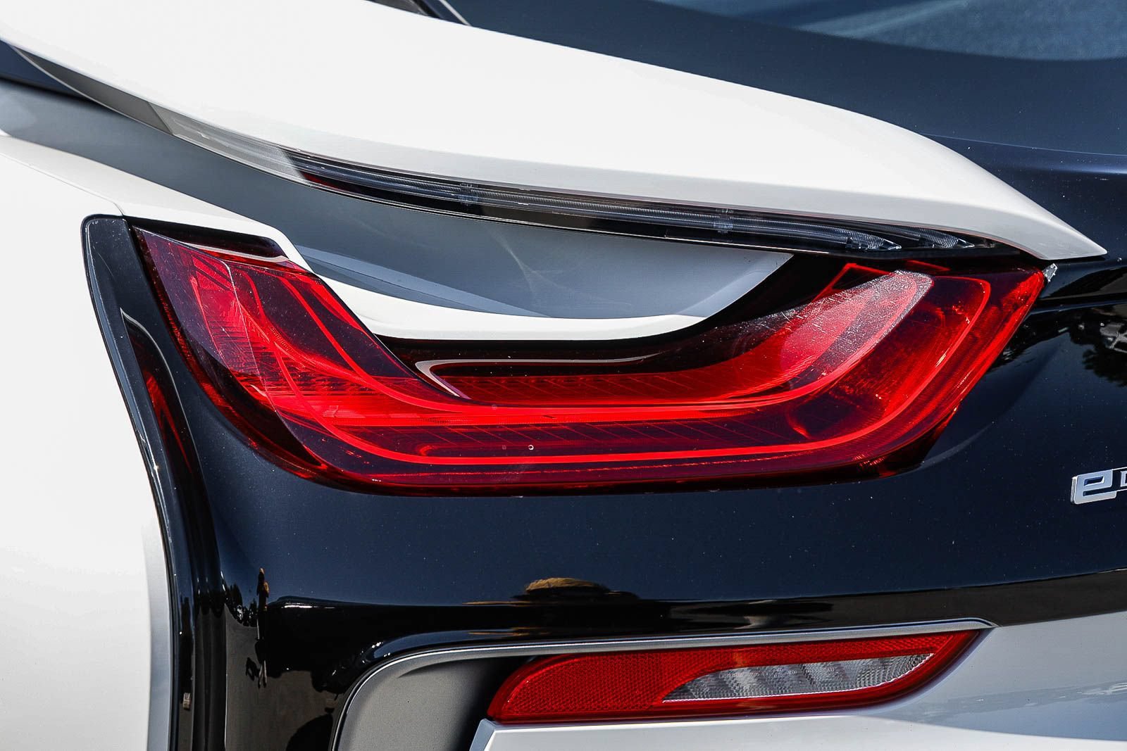 Used 2019 BMW i8 Coupe AWD/4WD image 8