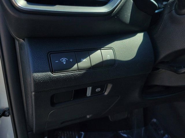 Certified 2023 Hyundai Santa Fe SE FWD image 17