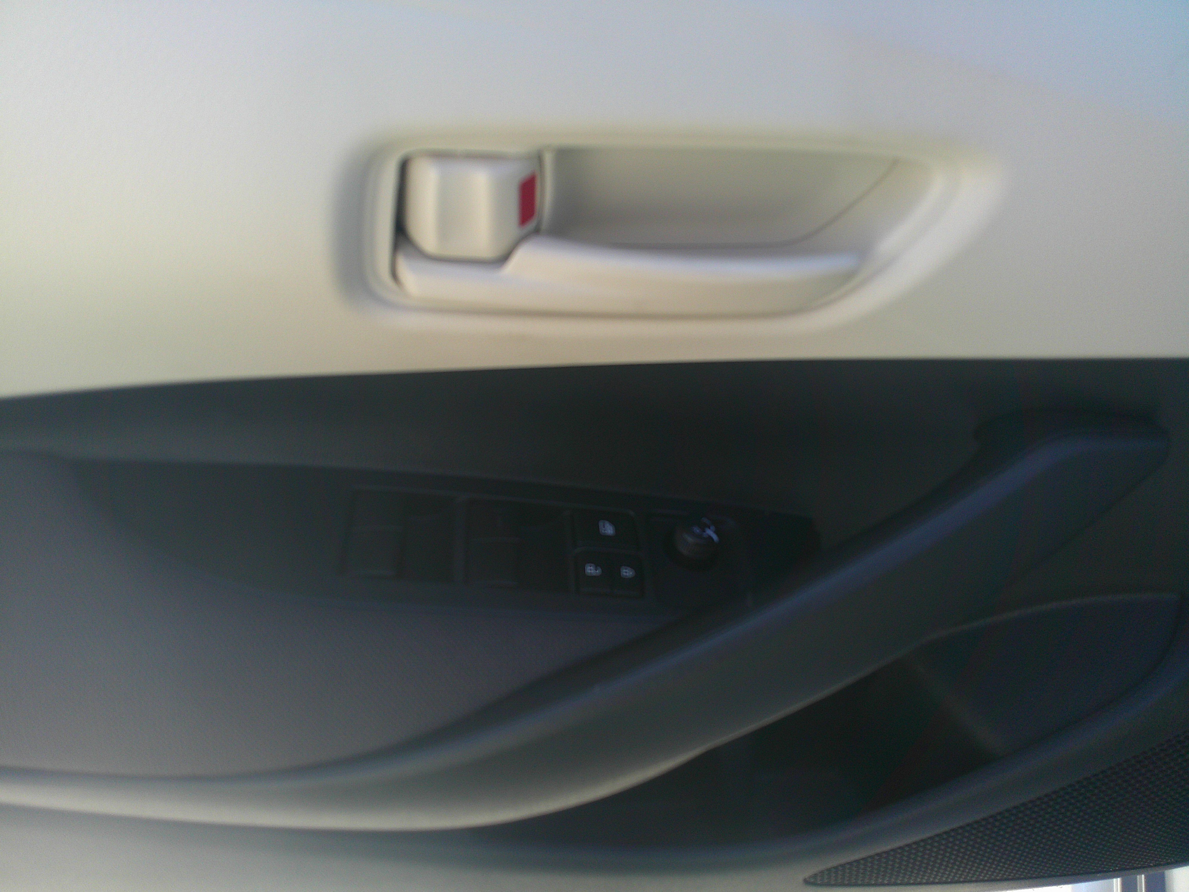 Used 2025 Toyota Corolla LE image 18