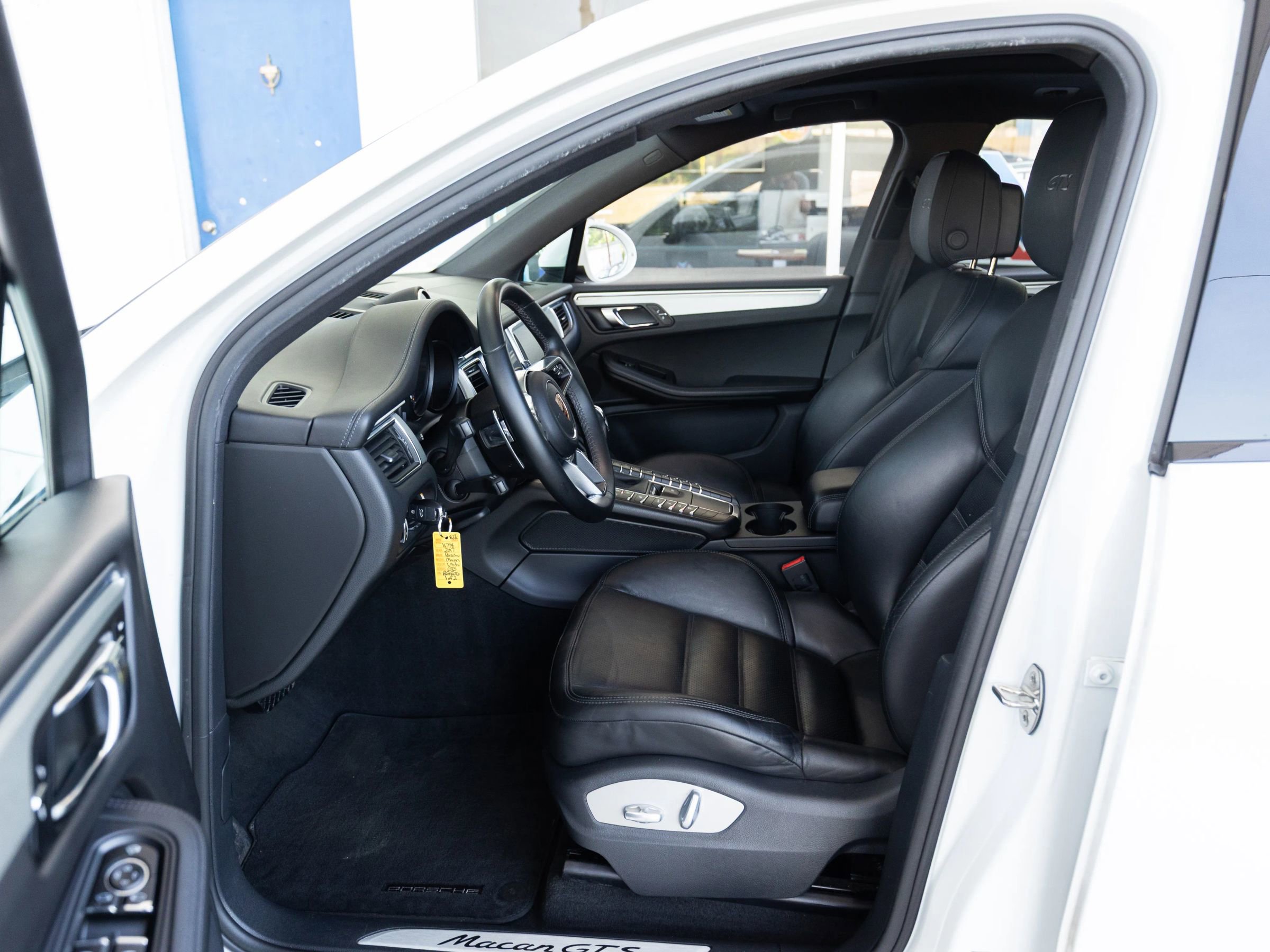 Used 2017 Porsche Macan GTS AWD/4WD image 17
