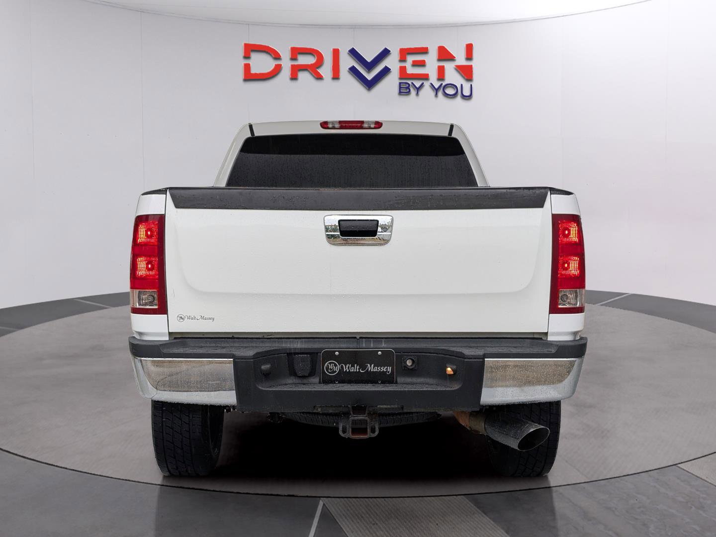 Used 2007 GMC Sierra 2500 SLE w/ EZ-Lift Tailgate Package RWD image 4