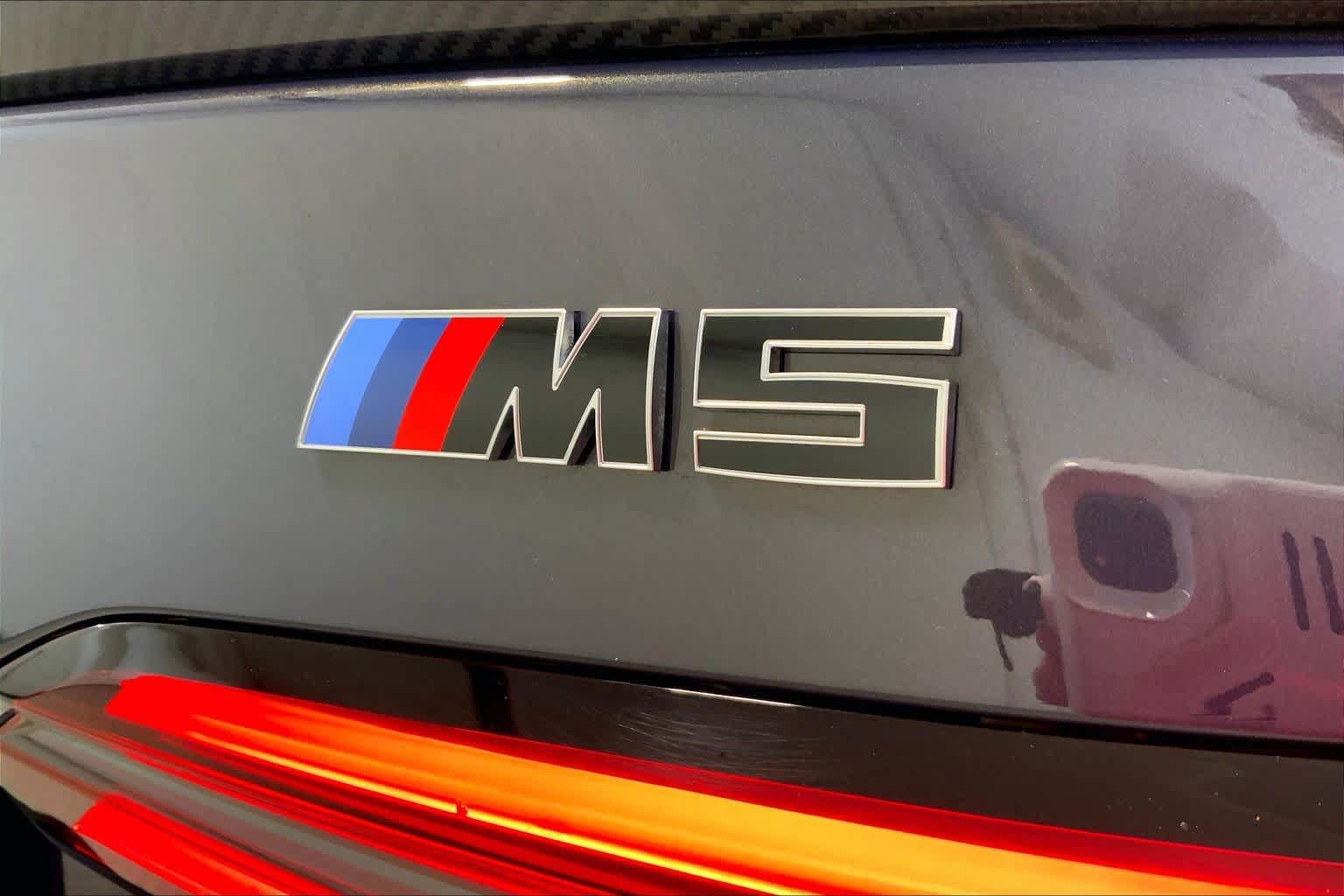 Used 2025 BMW M5 w/ Carbon Package AWD/4WD image 29