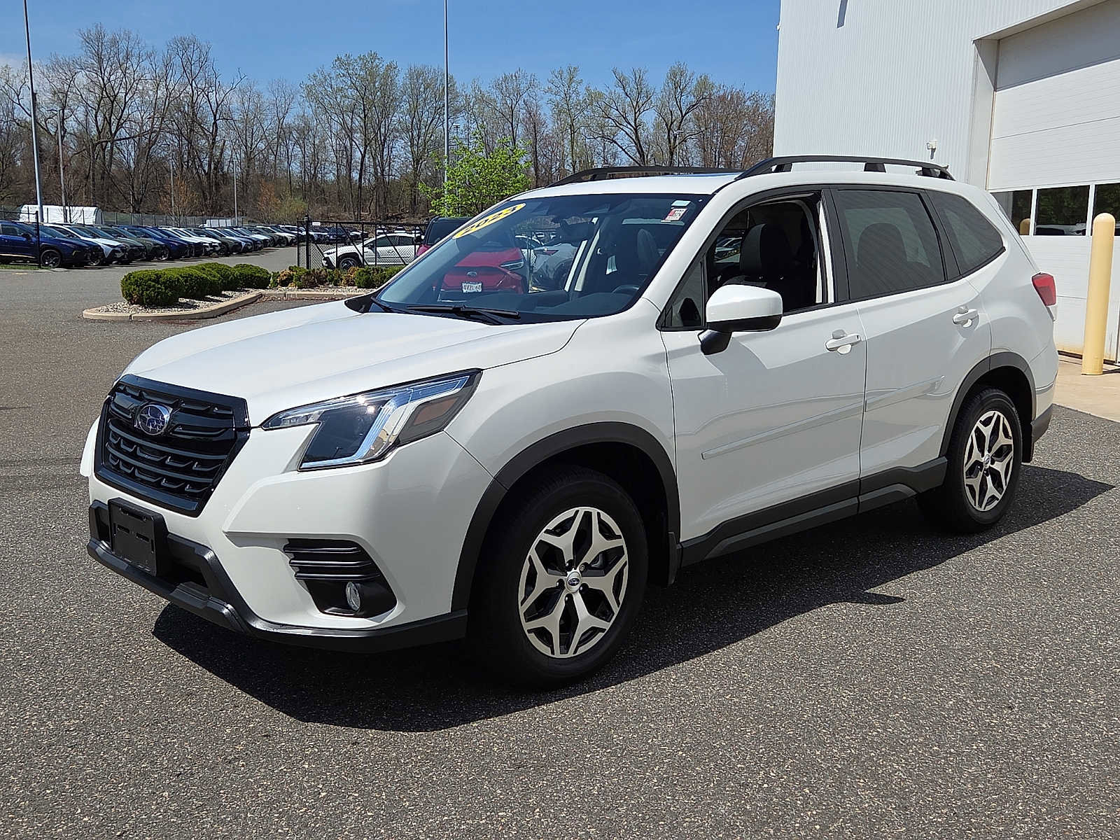Used 2023 Subaru Forester Premium AWD/4WD image 3