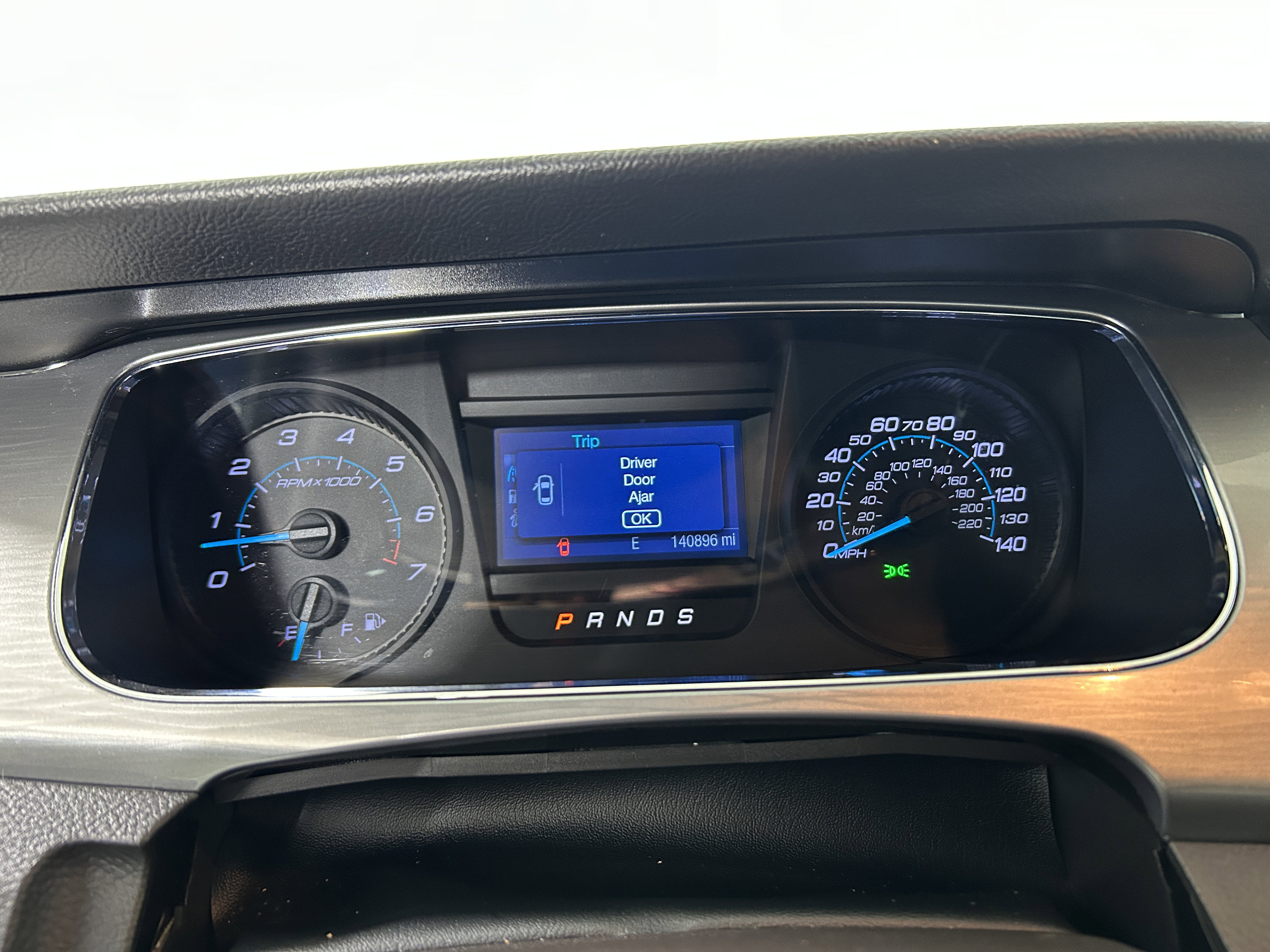 Used 2019 Ford Taurus SEL image 15