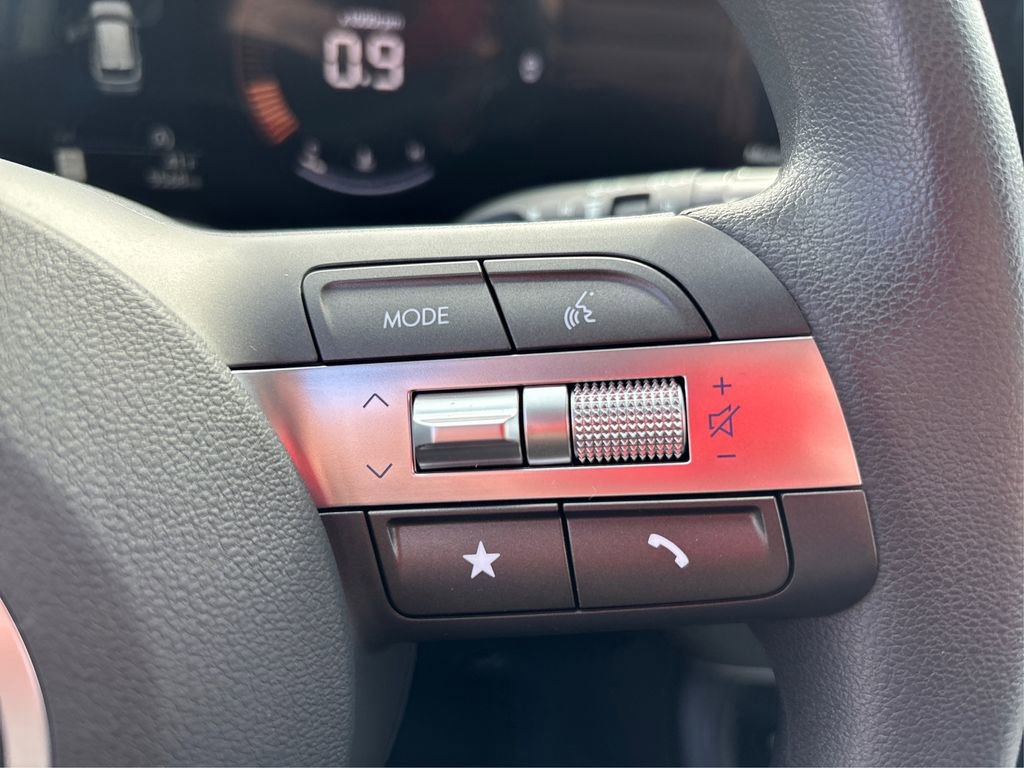 Certified 2026 Hyundai Kona SE AWD/4WD image 31