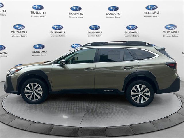 Used 2023 Subaru Outback Premium image 7