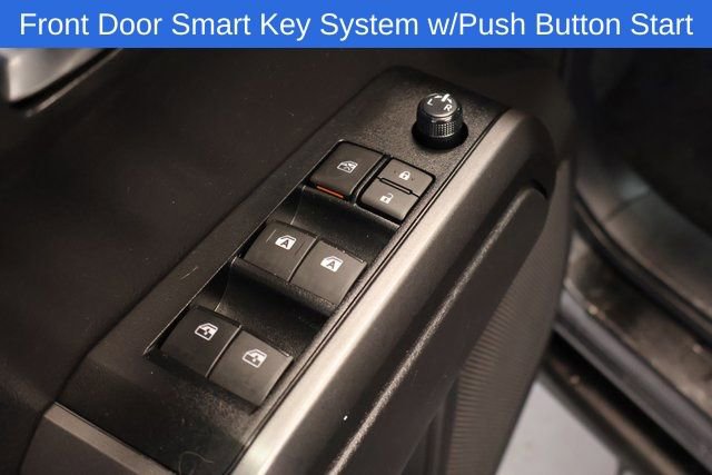 Used 2023 Toyota Tacoma TRD Sport w/ Black Out Package (TMS) image 11