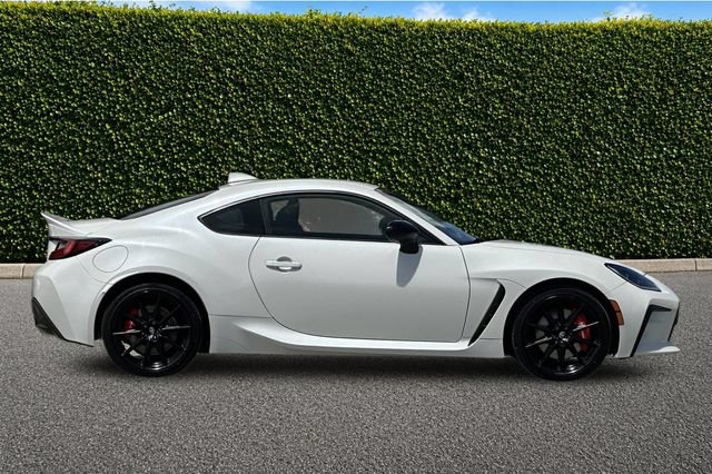 Used 2024 Toyota GR86 Premium w/ Performance Package RWD video 3