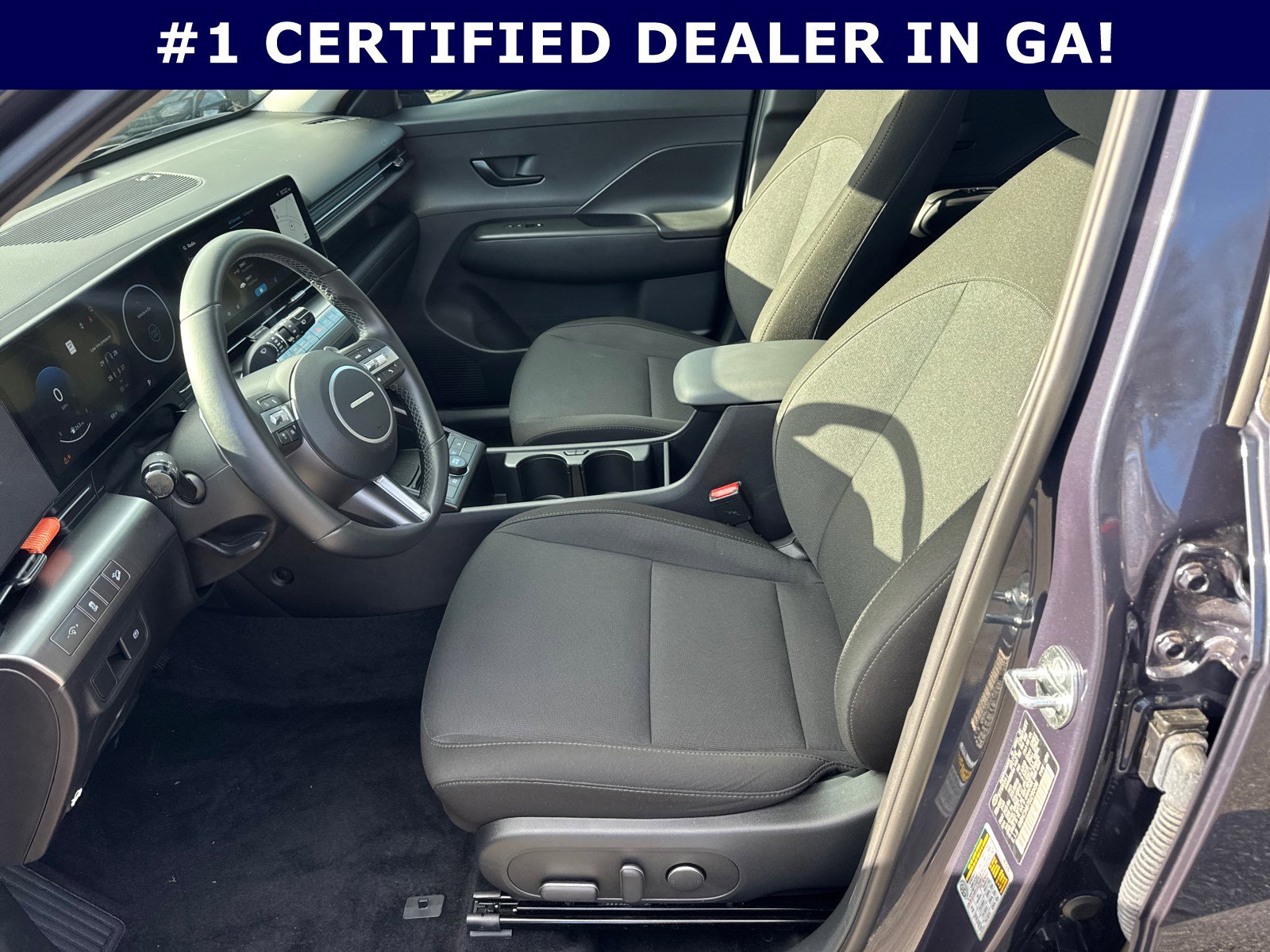 Certified 2025 Hyundai Kona SEL image 9