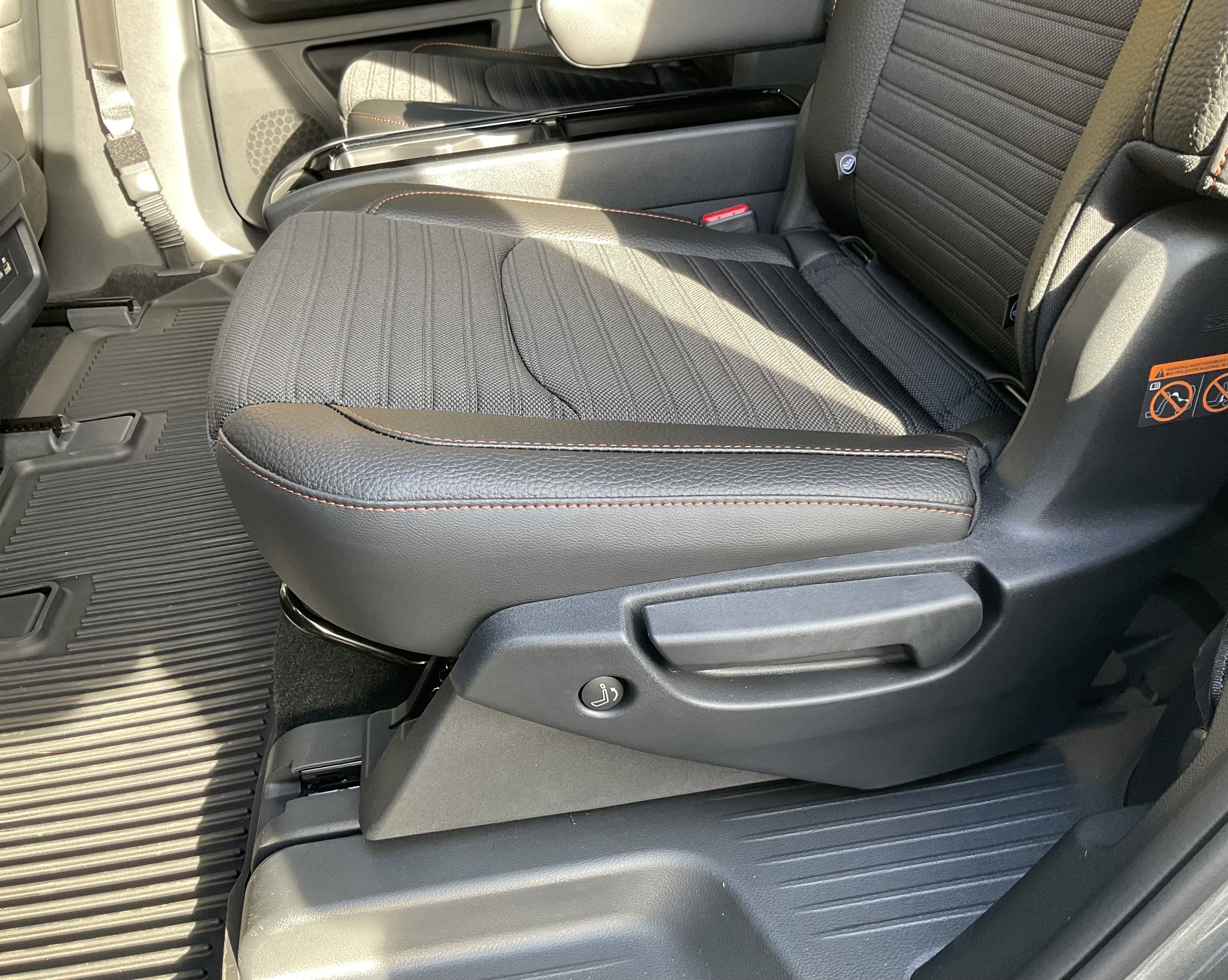 Used 2025 Nissan Pathfinder Rock Creek image 38