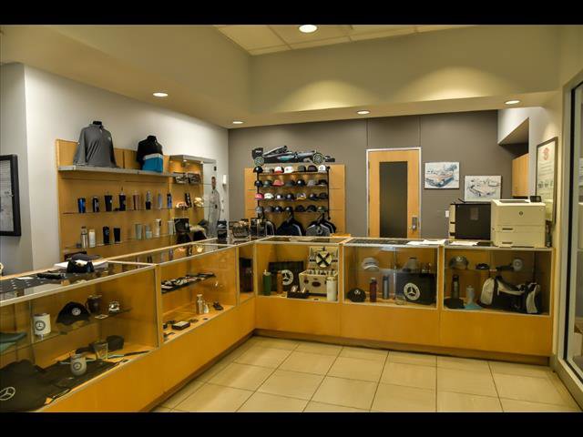 Used 2017 Mercedes-Benz GLC 300 4MATIC Coupe image 34