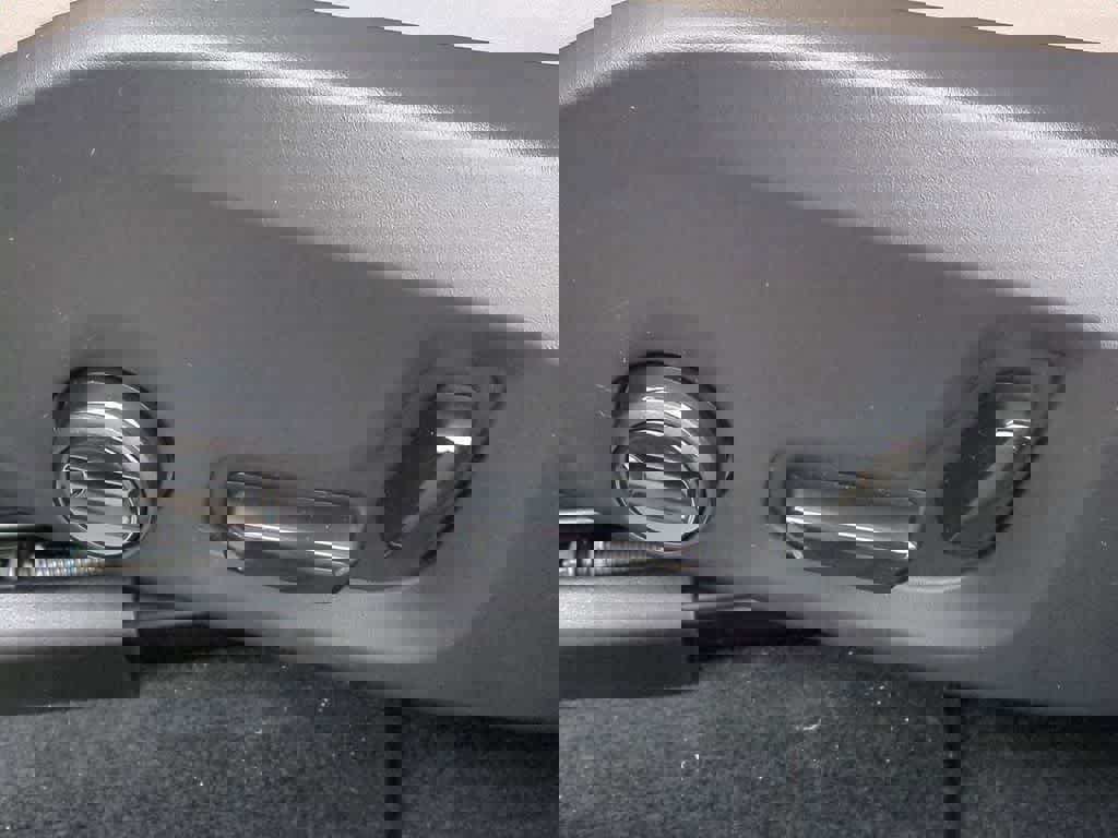 New 2026 Volvo XC60 B5 Plus w/ Protection Package Premier image 16