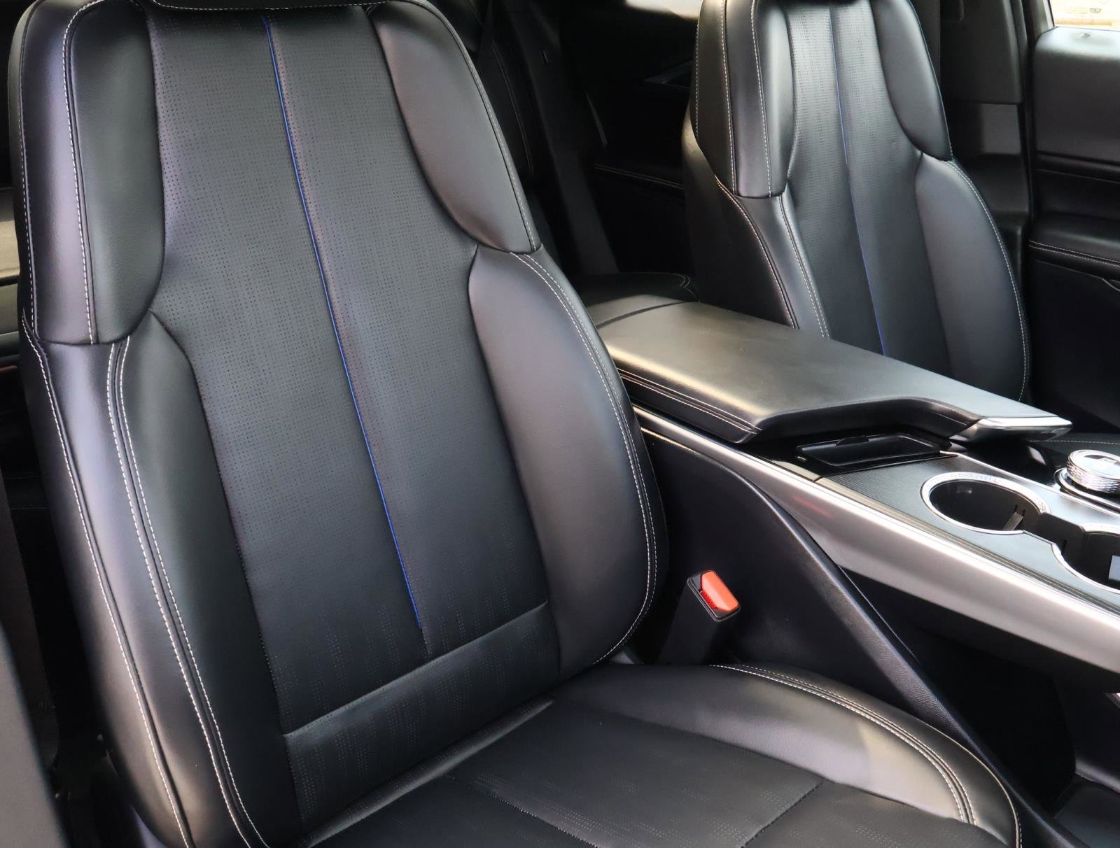 Certified 2024 Cadillac Lyriq Luxury image 22