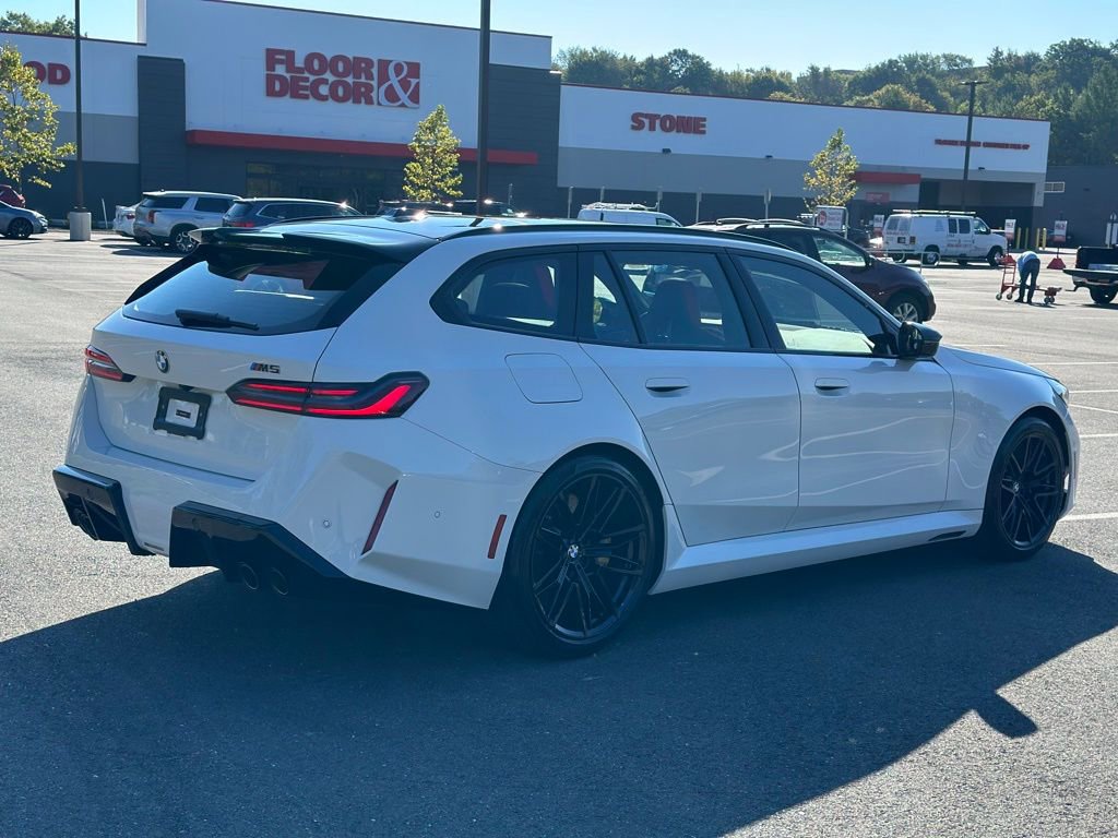 New 2026 BMW M5 Touring image 7