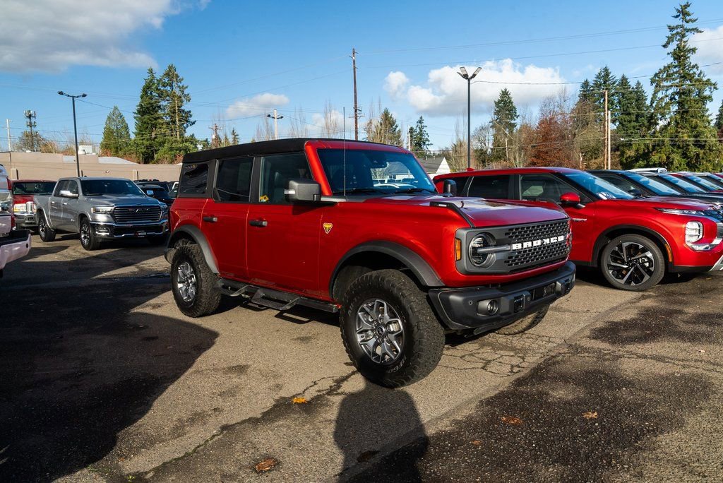 Used 2023 Ford Bronco Badlands AWD/4WD image 25