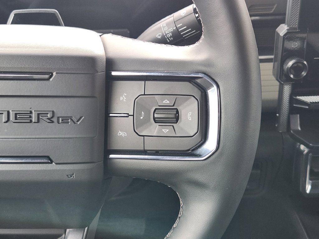 Used 2026 GMC Hummer EV SUV AWD/4WD image 30