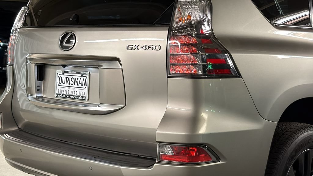 Used 2021 Lexus GX 460 Premium w/ Premium Package AWD/4WD image 9