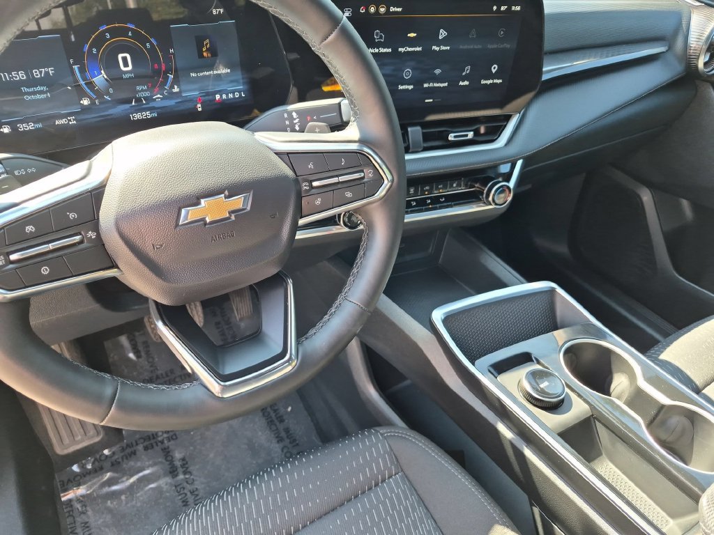 Used 2026 Chevrolet Equinox LT AWD/4WD image 14
