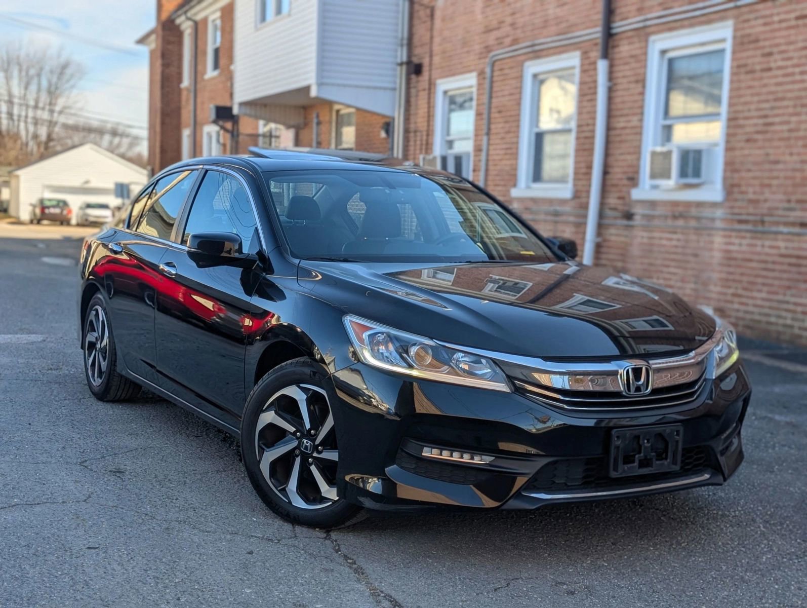 Used 2016 Honda Accord EX-L image 1