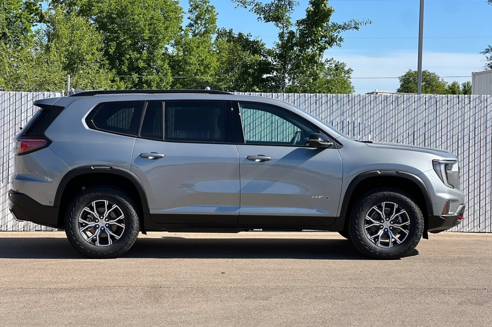 New 2026 GMC Acadia AT4 w/ Super Cruise Package AWD/4WD image 3