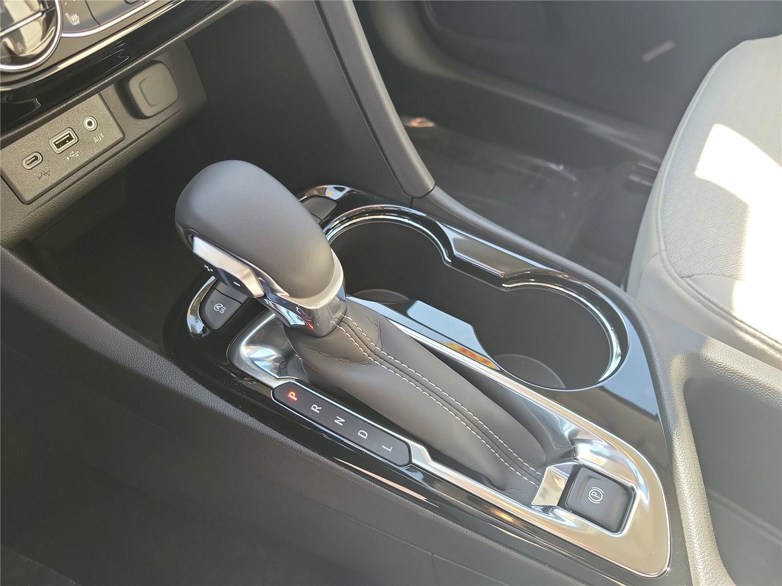 Used 2023 Buick Encore GX Select image 31