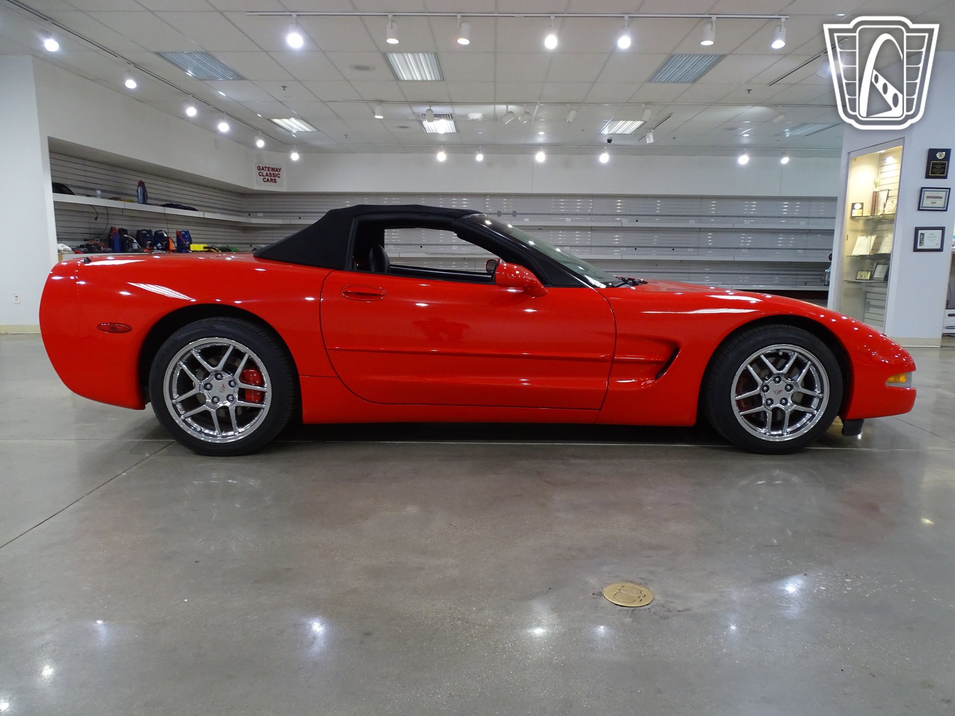 Used 2001 Chevrolet Corvette Convertible w/ Preferred Equipment Group2 image 18