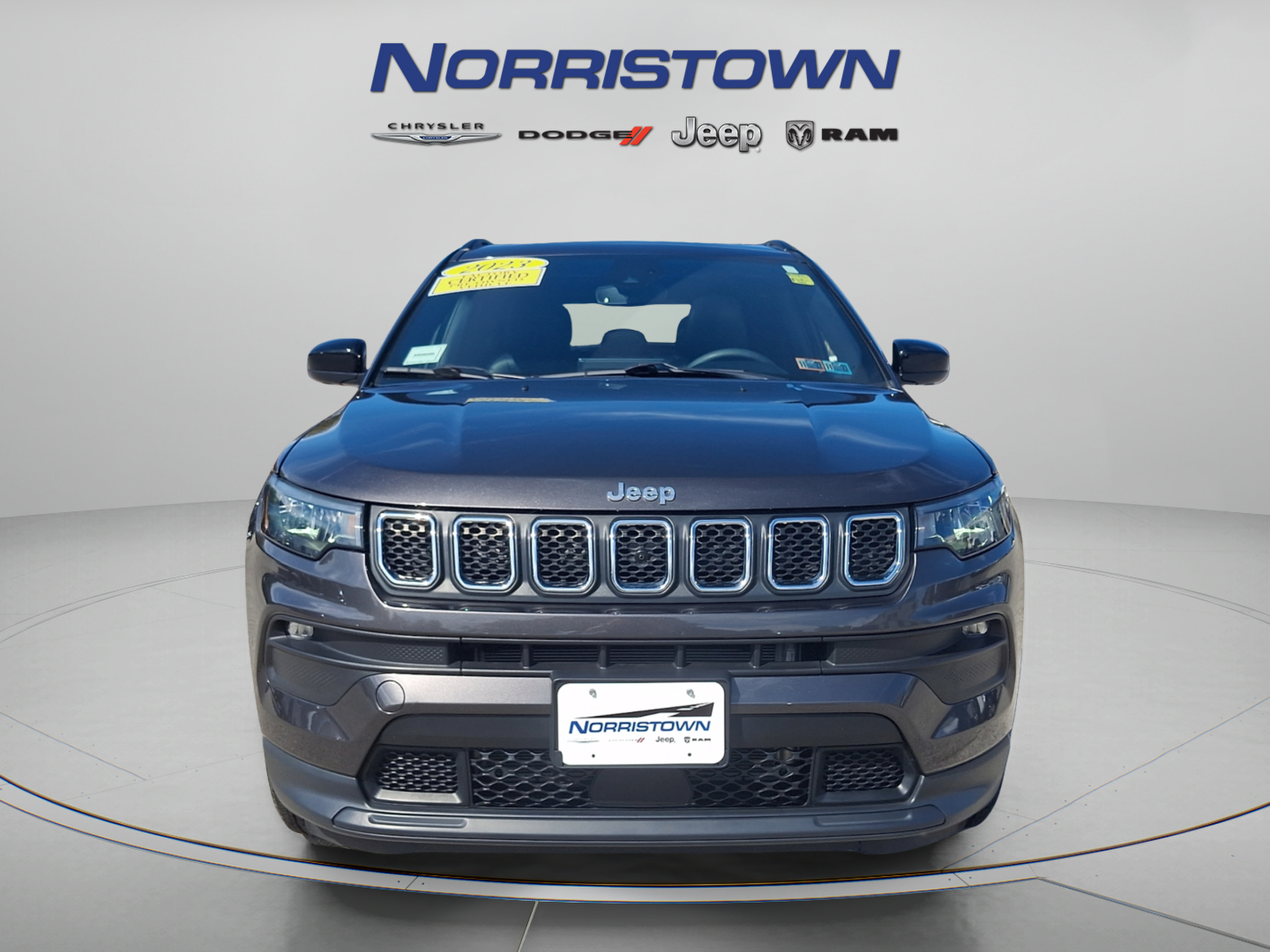 Certified 2023 Jeep Compass Latitude w/ Sun and Sound Group AWD/4WD image 2
