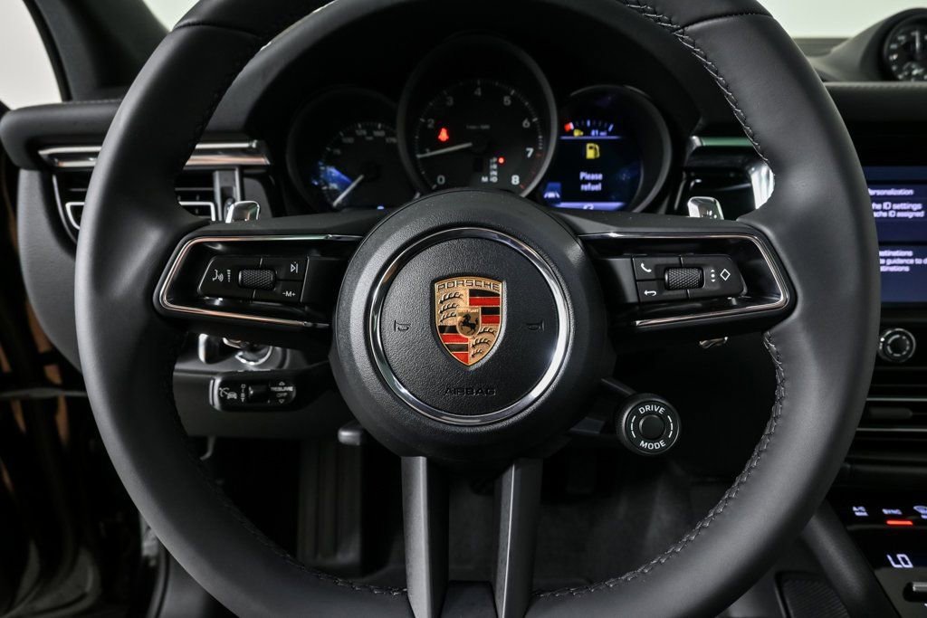 New 2026 Porsche Macan image 9