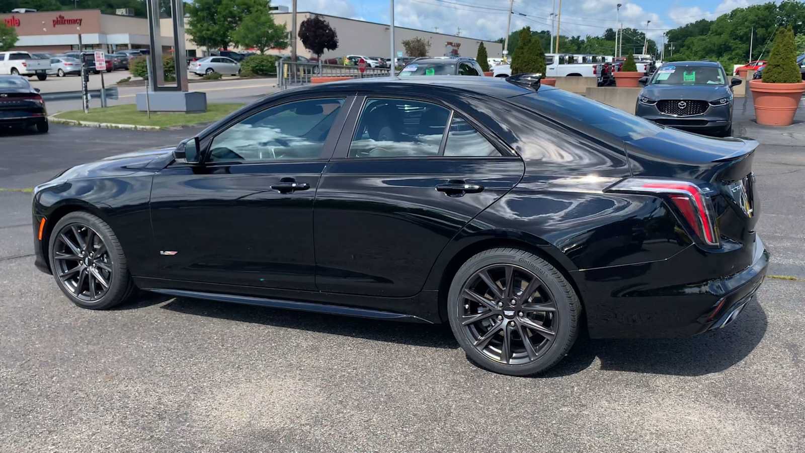 Certified 2025 Cadillac CT4 V w/ Climate Package AWD/4WD image 6