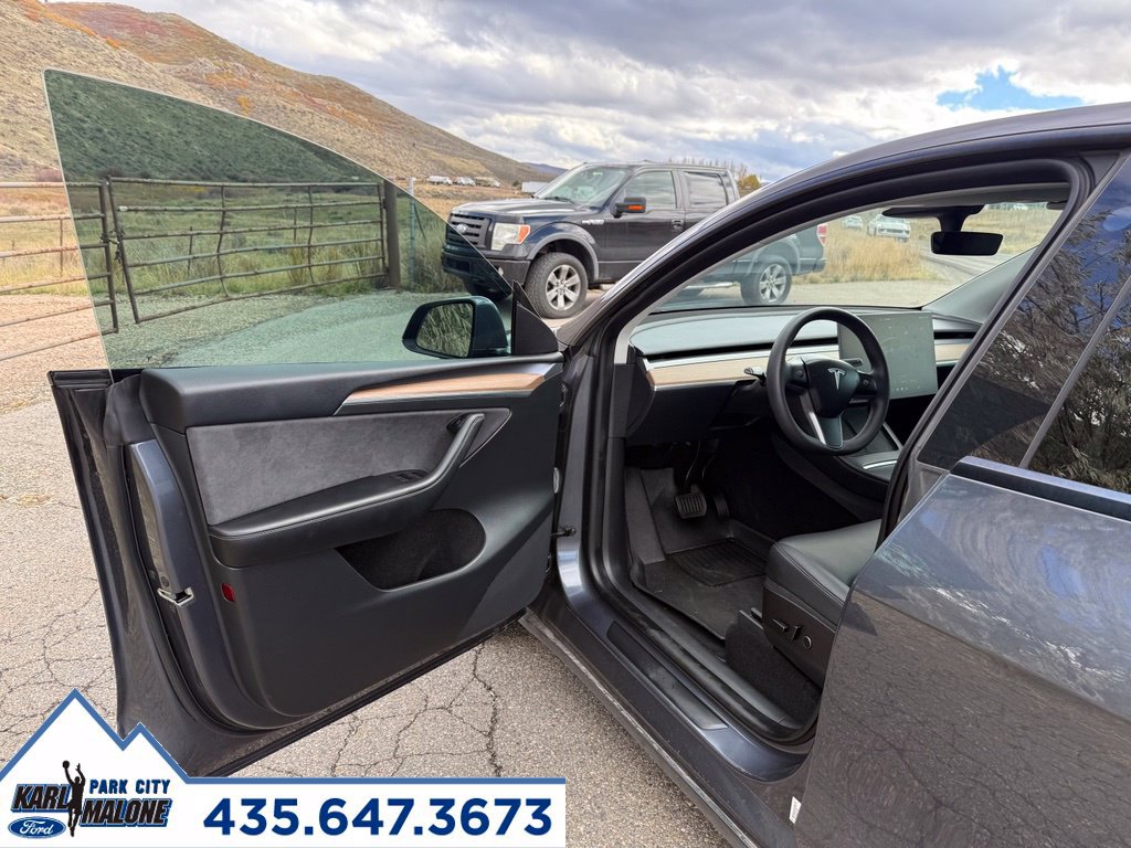 Used 2023 Tesla Model Y Long Range AWD/4WD image 11