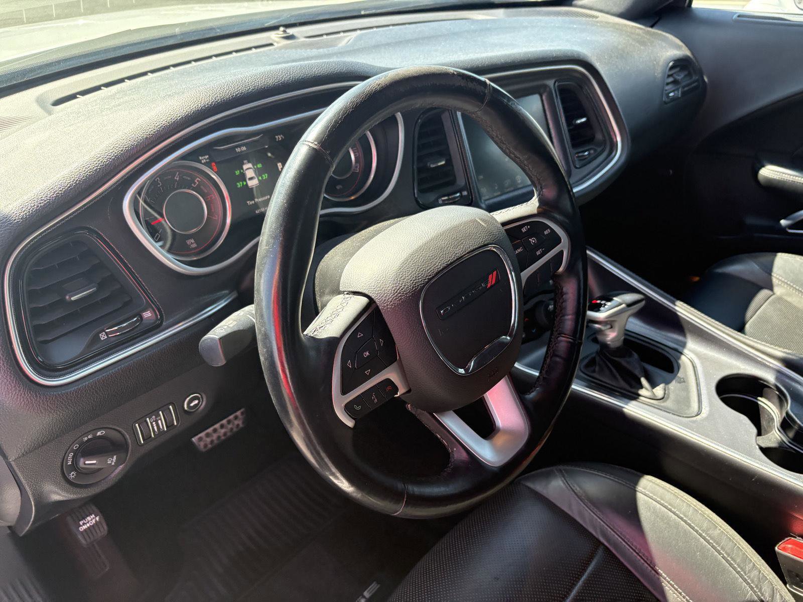 Used 2015 Dodge Challenger R/T Plus RWD image 8
