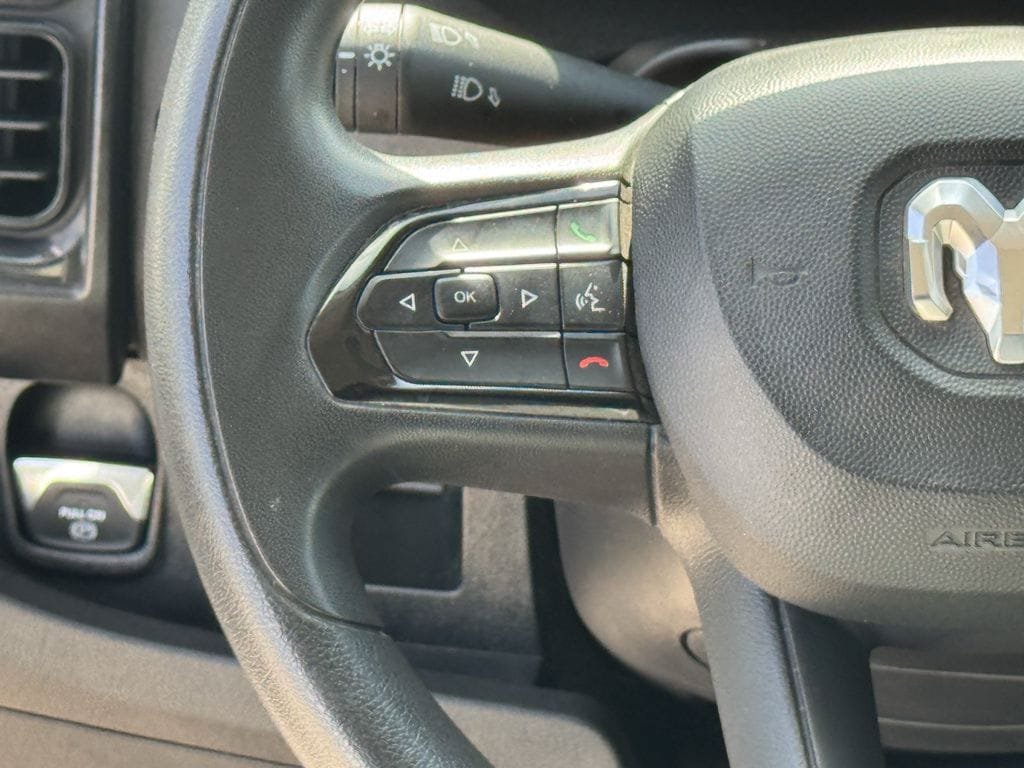 Used 2025 RAM ProMaster 2500 w/ Convenience Group FWD image 12