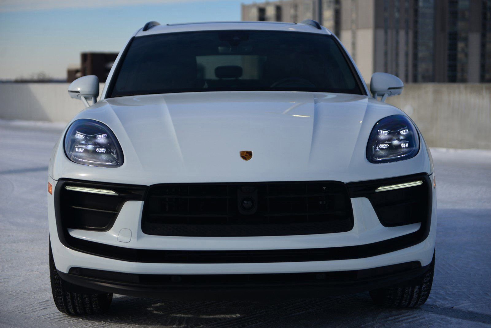 Used 2025 Porsche Macan image 6