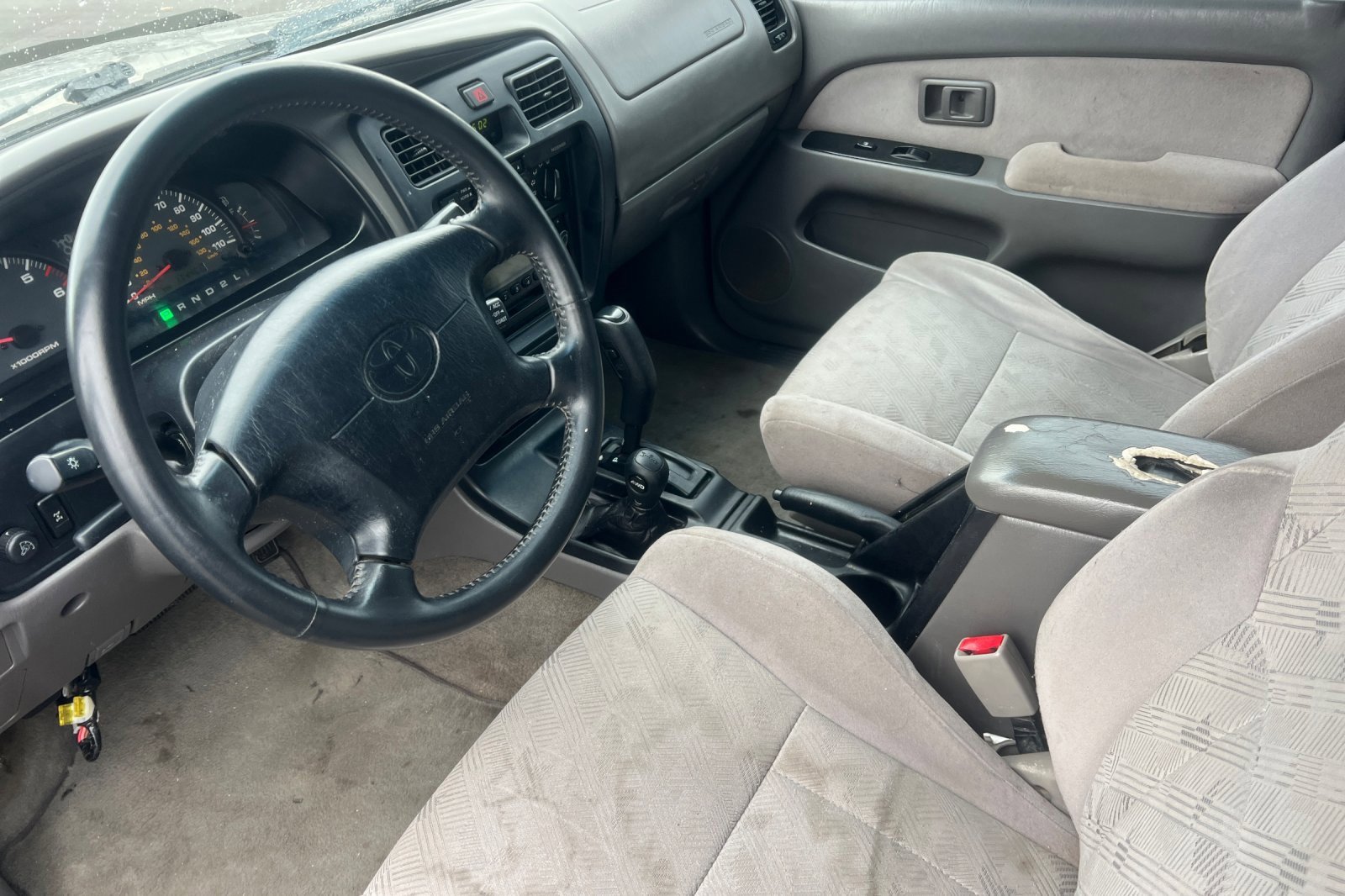 Used 2001 Toyota 4Runner SR5 image 7