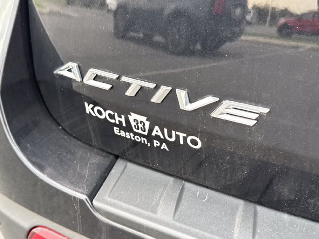 Used 2025 Ford Explorer Active AWD/4WD image 18