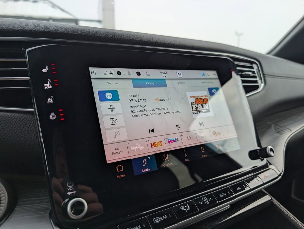 Used 2024 Jeep Wagoneer Series III image 24